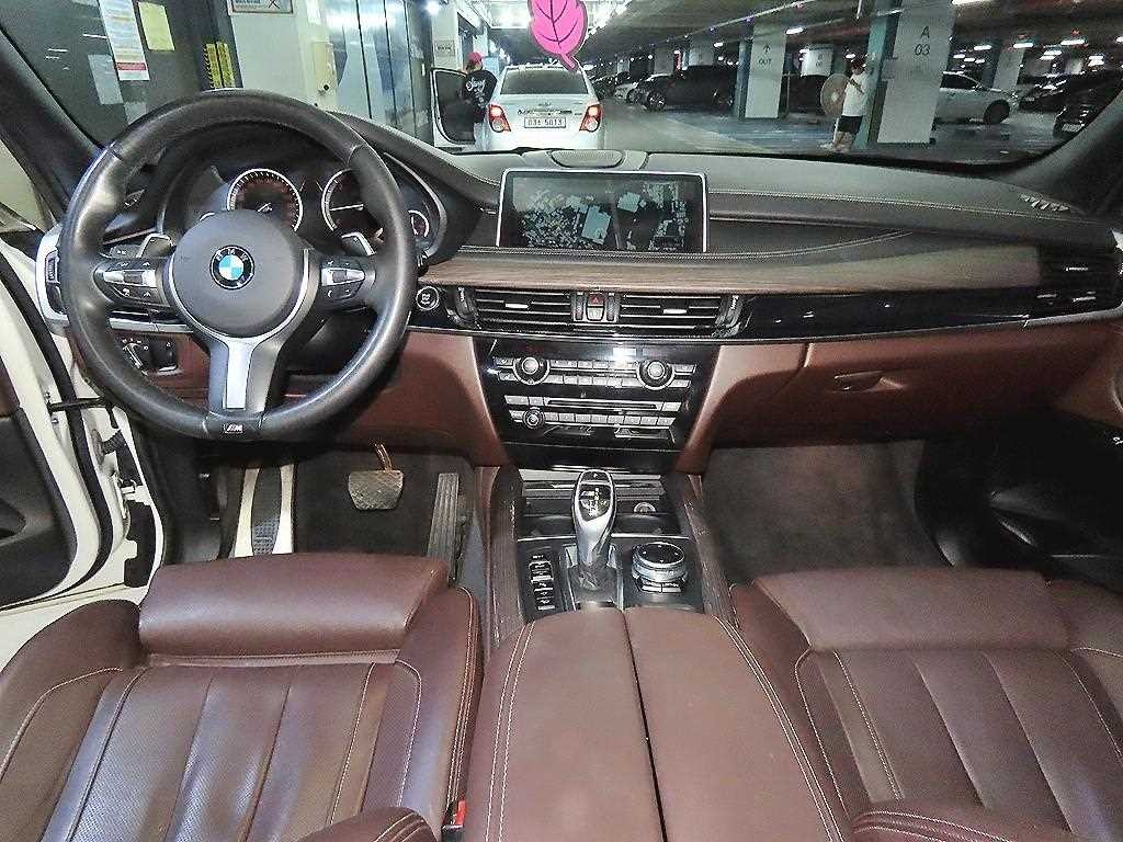 BMW X5 X5 (F15) xDrive M50d 이미지 10