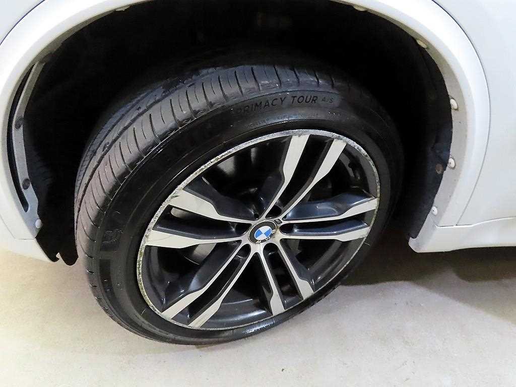 BMW X5 X5 (F15) xDrive M50d 이미지 20