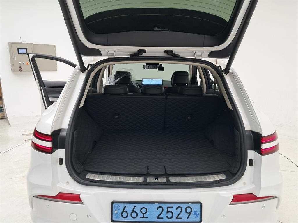 제네시스 GV70 일렉트리파이드 GV70 e-AWD 이미지 18