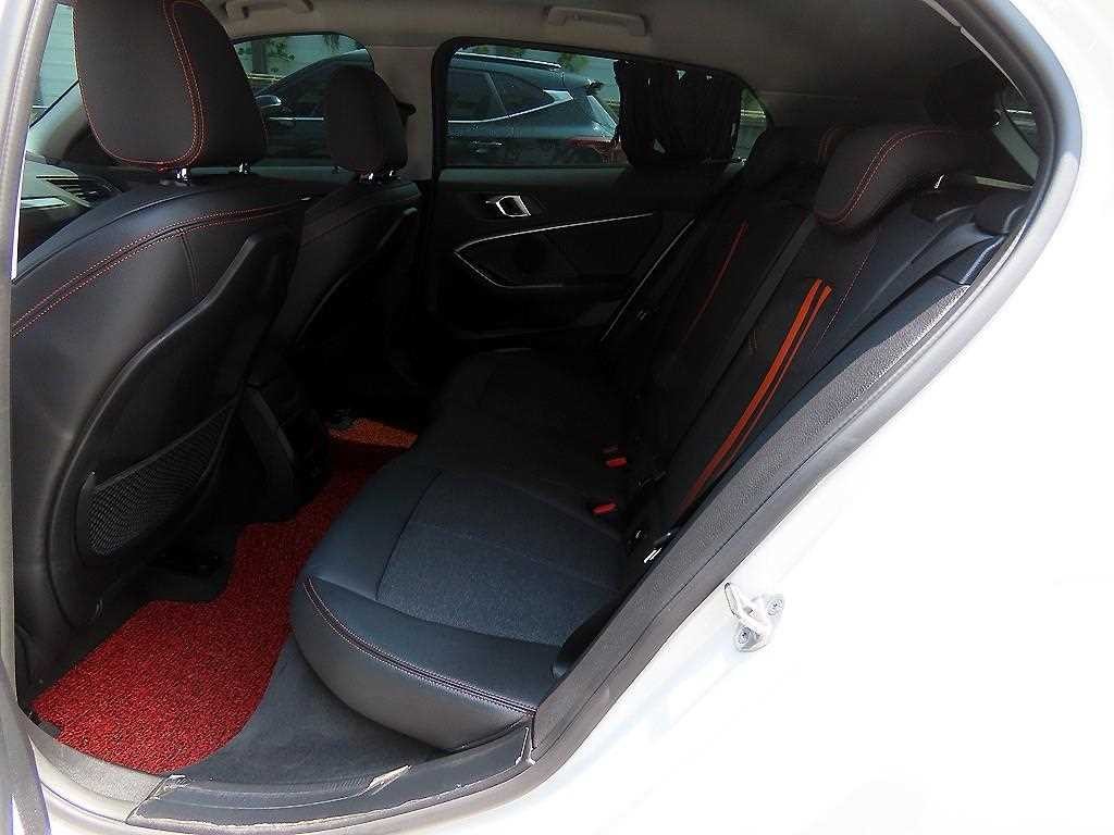 BMW 1시리즈 1시리즈 (F40) 118d 조이 이미지 6