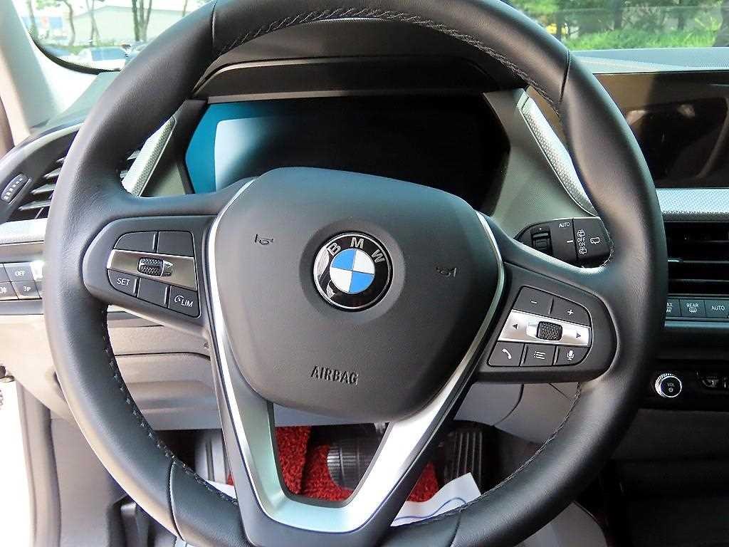 BMW 1시리즈 1시리즈 (F40) 118d 조이 이미지 8