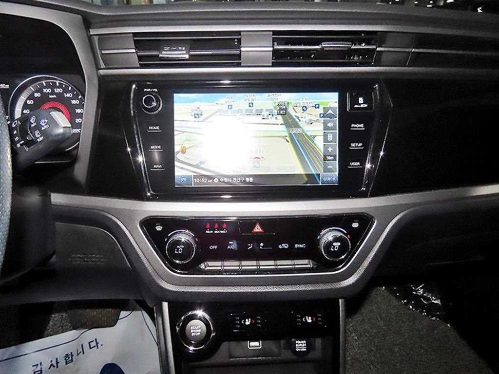 KG모빌리티(쌍용) 코란도 뷰티풀코란도 2WD 가솔린 1.5 C5 플러스 이미지 11