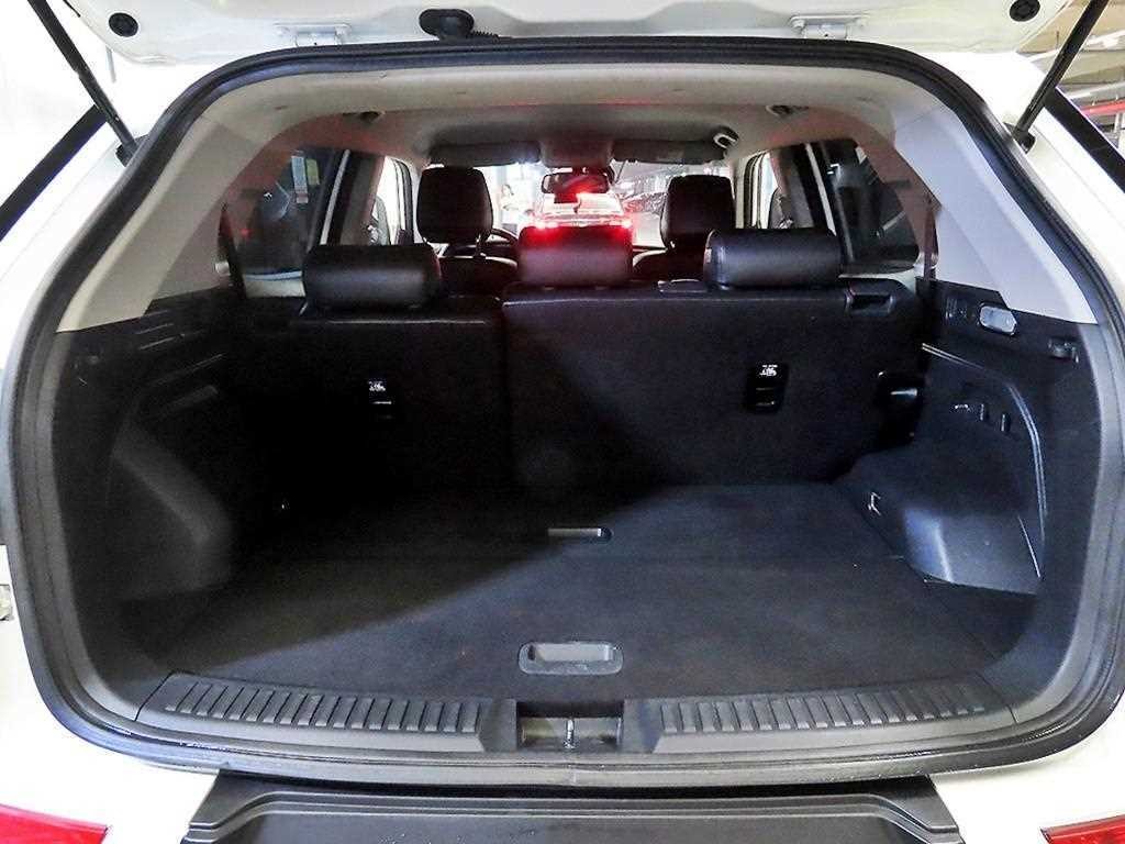 KG모빌리티(쌍용) 코란도 뷰티풀코란도 2WD 가솔린 1.5 C5 플러스 이미지 18