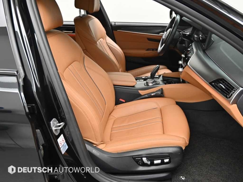 BMW 5시리즈 5시리즈 (G30) 520i M 스포츠 블랙수트 에디션 이미지 10