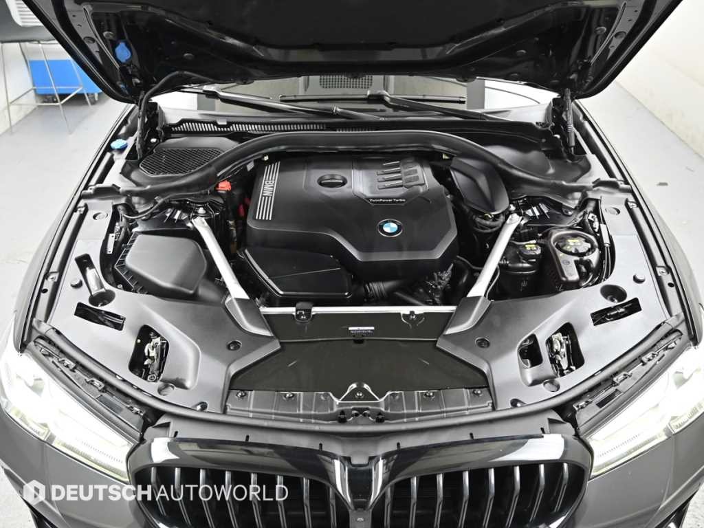BMW 5시리즈 5시리즈 (G30) 520i M 스포츠 블랙수트 에디션 이미지 6