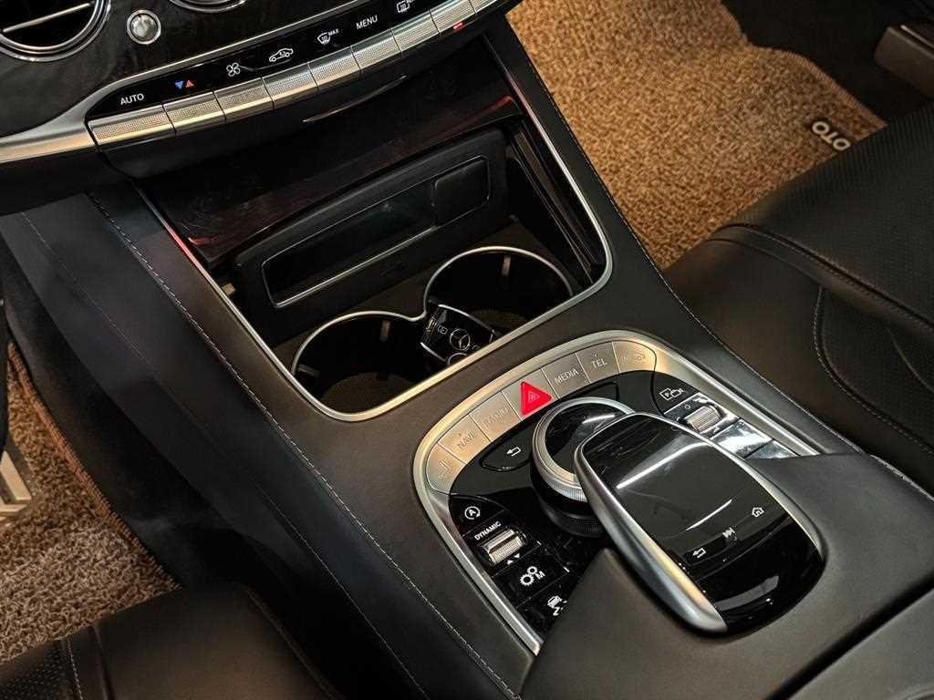 벤츠 S 클래스 S클래스-W222 S 63 AMG 4MATIC + 이미지 17
