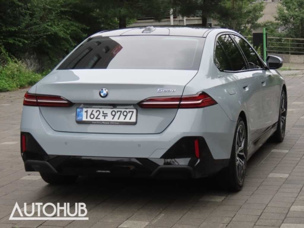 BMW 5시리즈 5시리즈 (G60) 523d M 스포츠 이미지 3