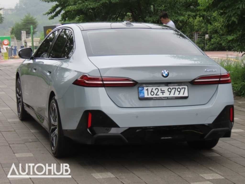 BMW 5시리즈 5시리즈 (G60) 523d M 스포츠 이미지 4