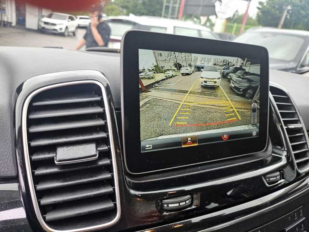 벤츠 GLE 클래스 GLE 클래스 W166 GLE 350 d 4MATIC 이미지 11