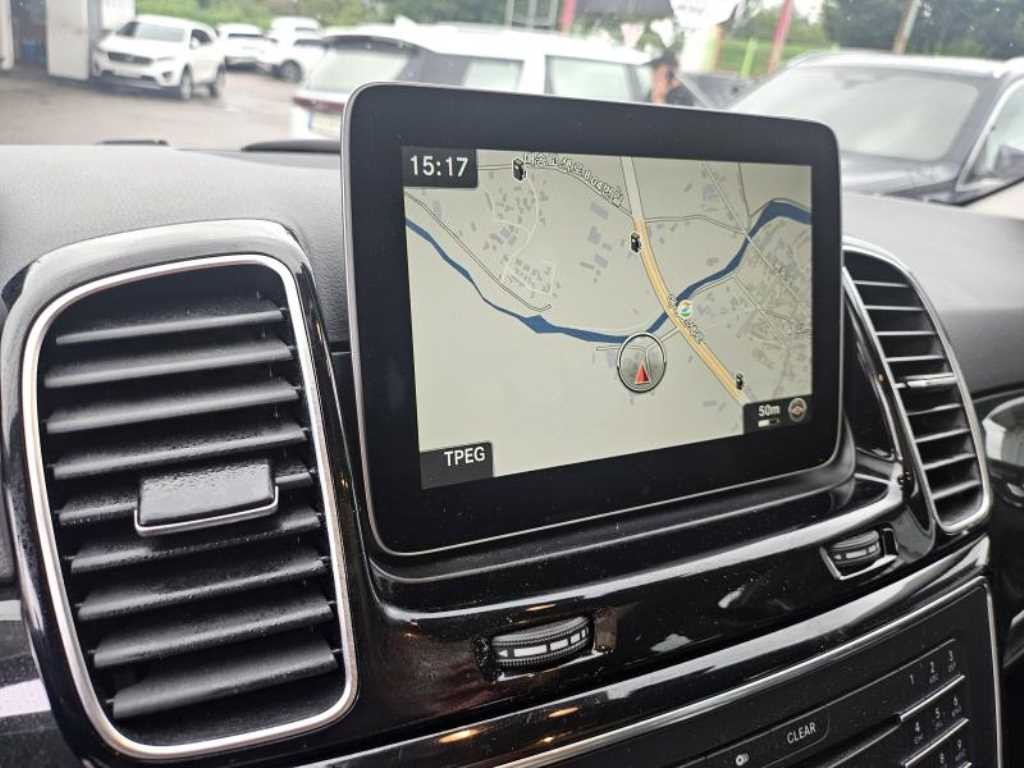 벤츠 GLE 클래스 GLE 클래스 W166 GLE 350 d 4MATIC 이미지 13
