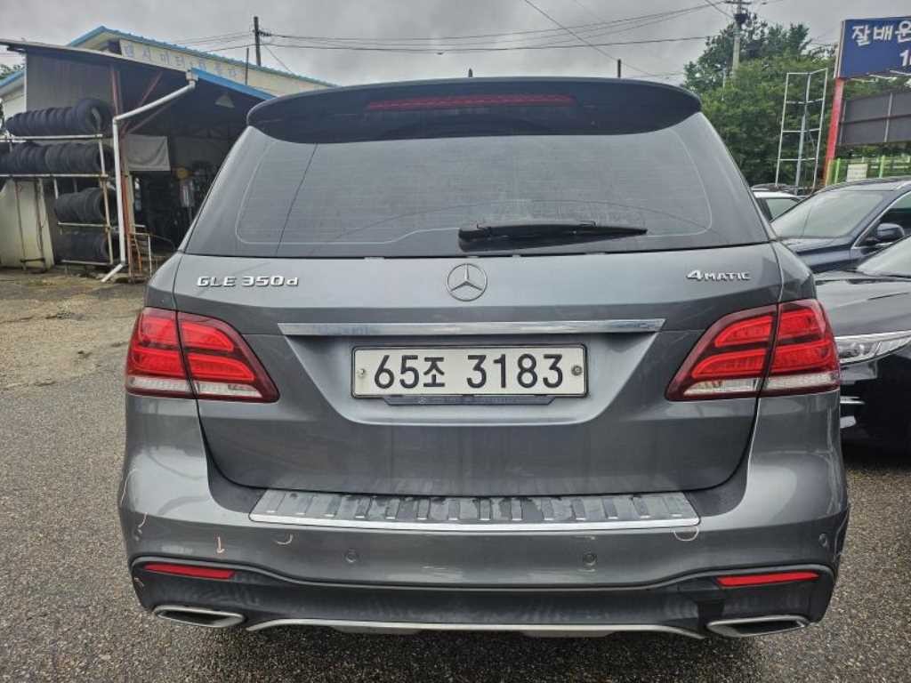 벤츠 GLE 클래스 GLE 클래스 W166 GLE 350 d 4MATIC 이미지 4