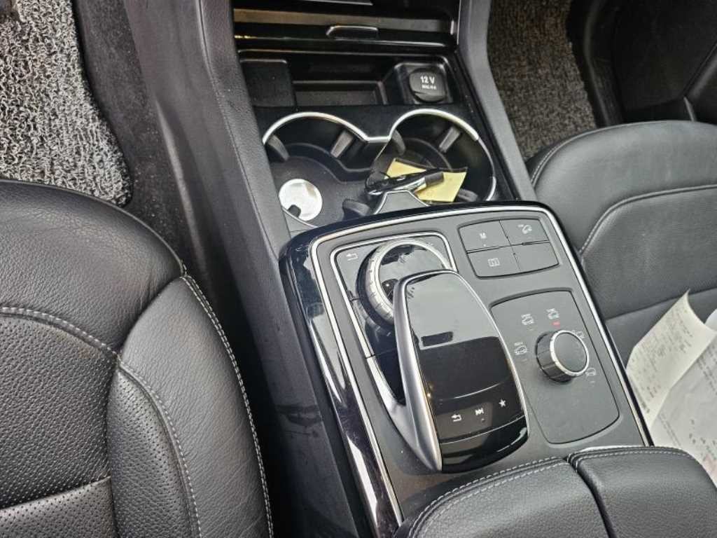 벤츠 GLE 클래스 GLE 클래스 W166 GLE 350 d 4MATIC 이미지 9