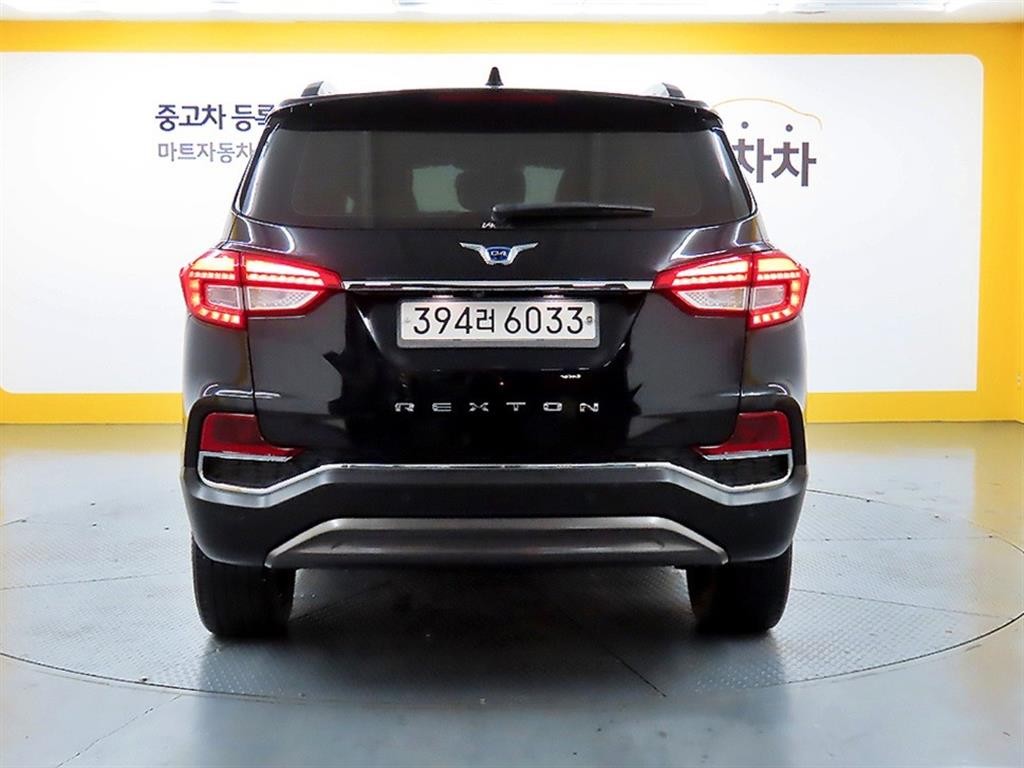 KG모빌리티(쌍용) 렉스턴 G4렉스턴 디젤 2.2 4WD 화이트 에디션 이미지 3