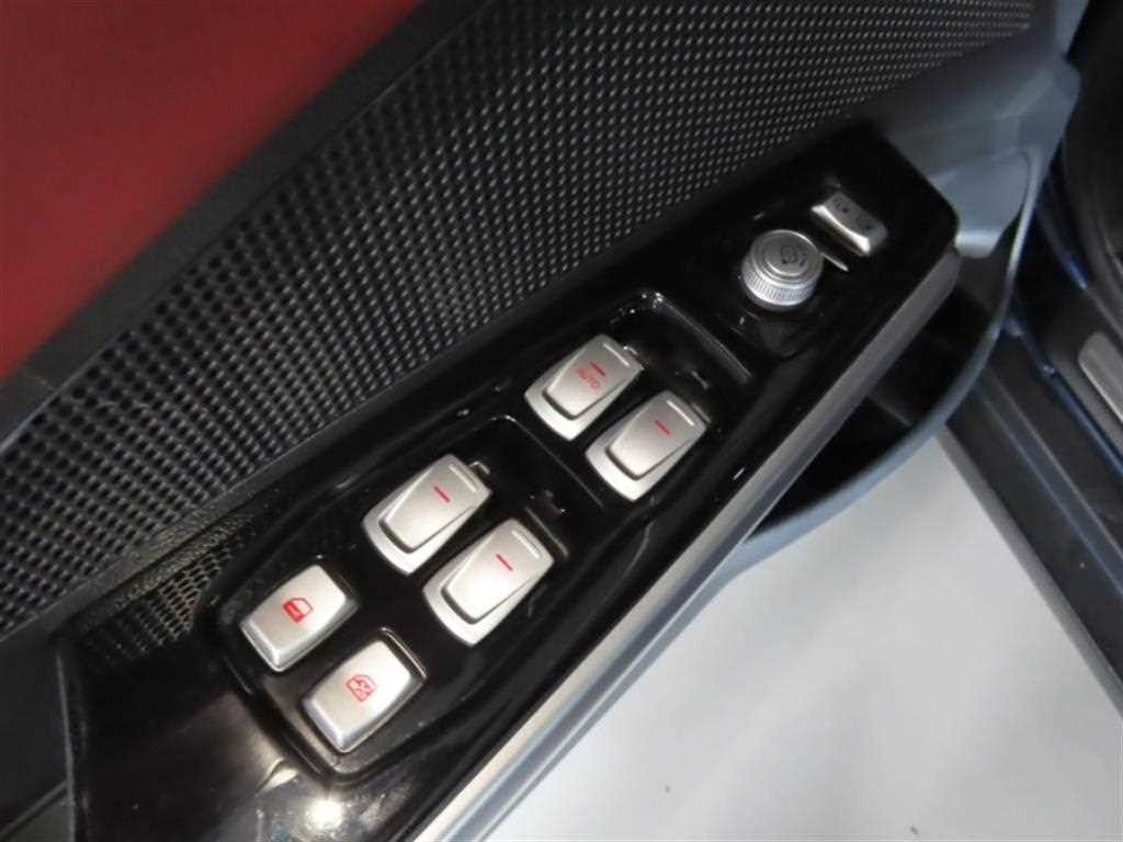 KG모빌리티(쌍용) 티볼리 디젤 4WD 1.6 LX 이미지 12