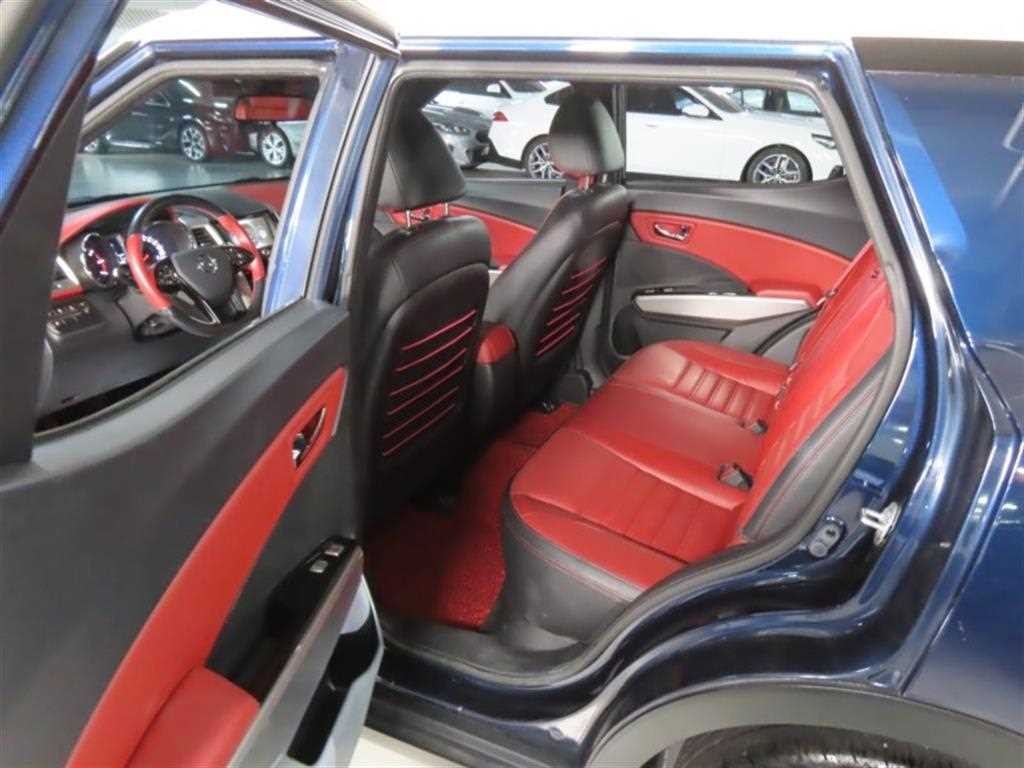 KG모빌리티(쌍용) 티볼리 디젤 4WD 1.6 LX 이미지 14