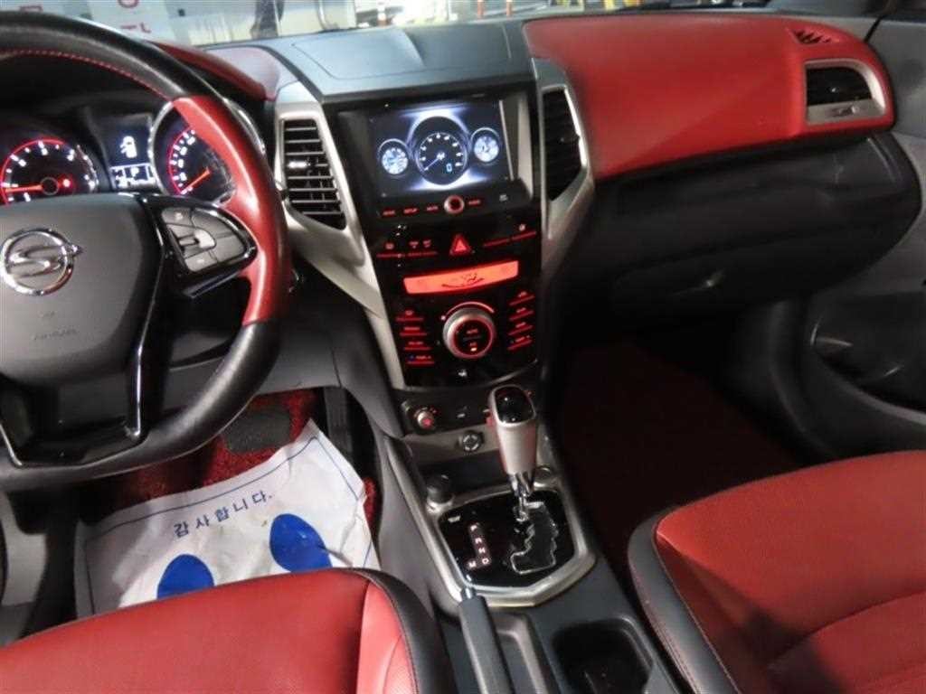 KG모빌리티(쌍용) 티볼리 디젤 4WD 1.6 LX 이미지 16