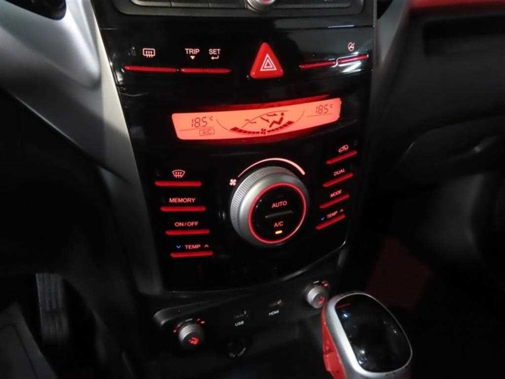 KG모빌리티(쌍용) 티볼리 디젤 4WD 1.6 LX 이미지 7
