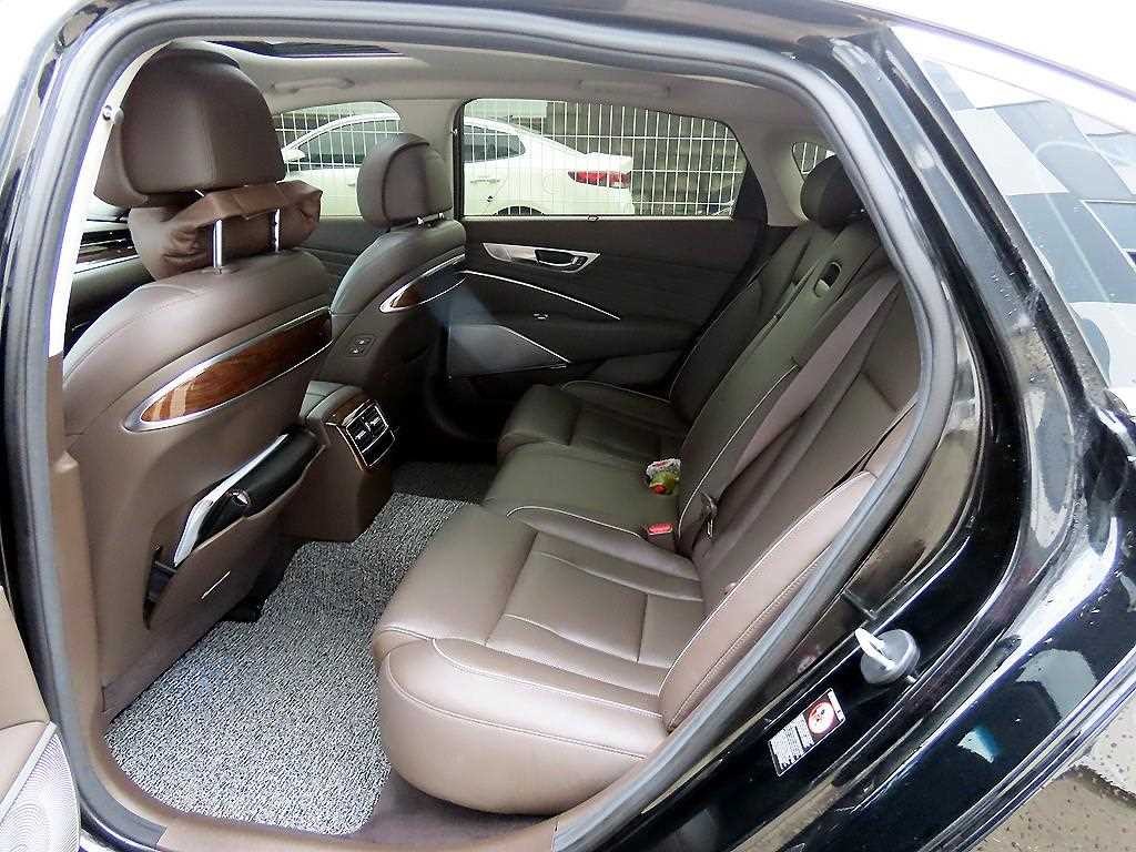 기아 K9 더 K9 3.8 GDI AWD 플래티넘Ⅱ 이미지 6