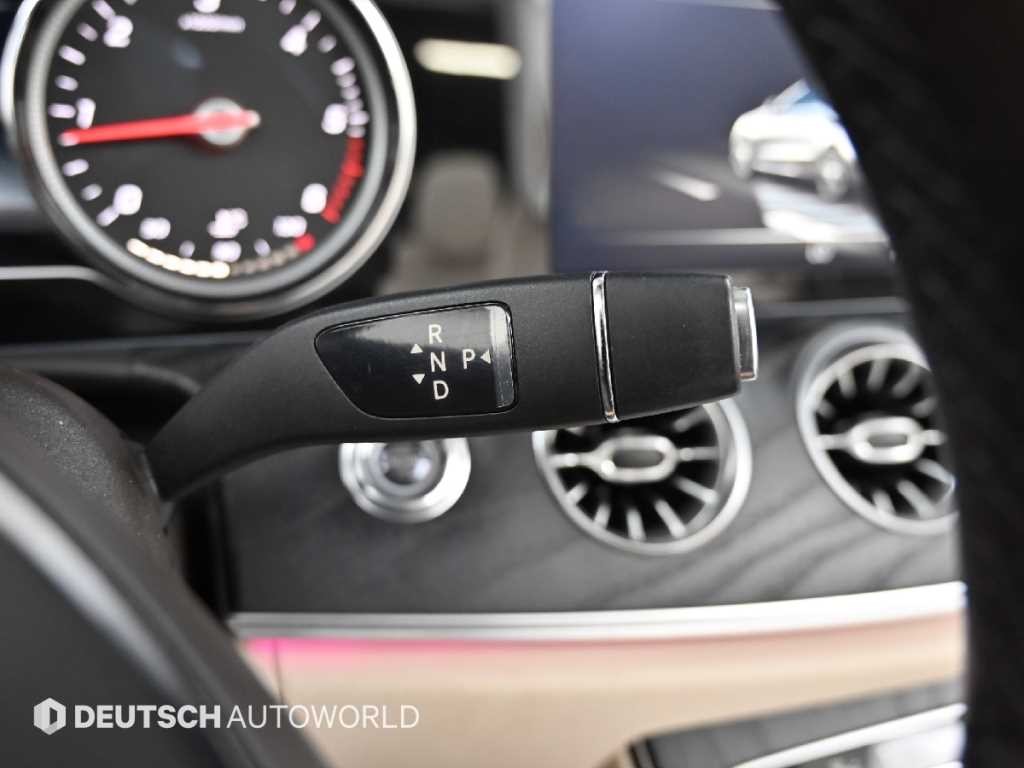벤츠 E 클래스 E-클래스 W213 E220d 카브리올레 이미지 9