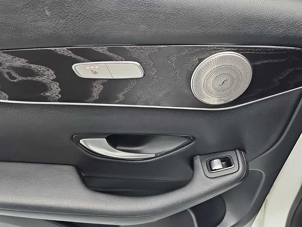 벤츠 GLC 클래스 GLC클래스 X253 GLC 300 4MATIC 쿠페 이미지 13
