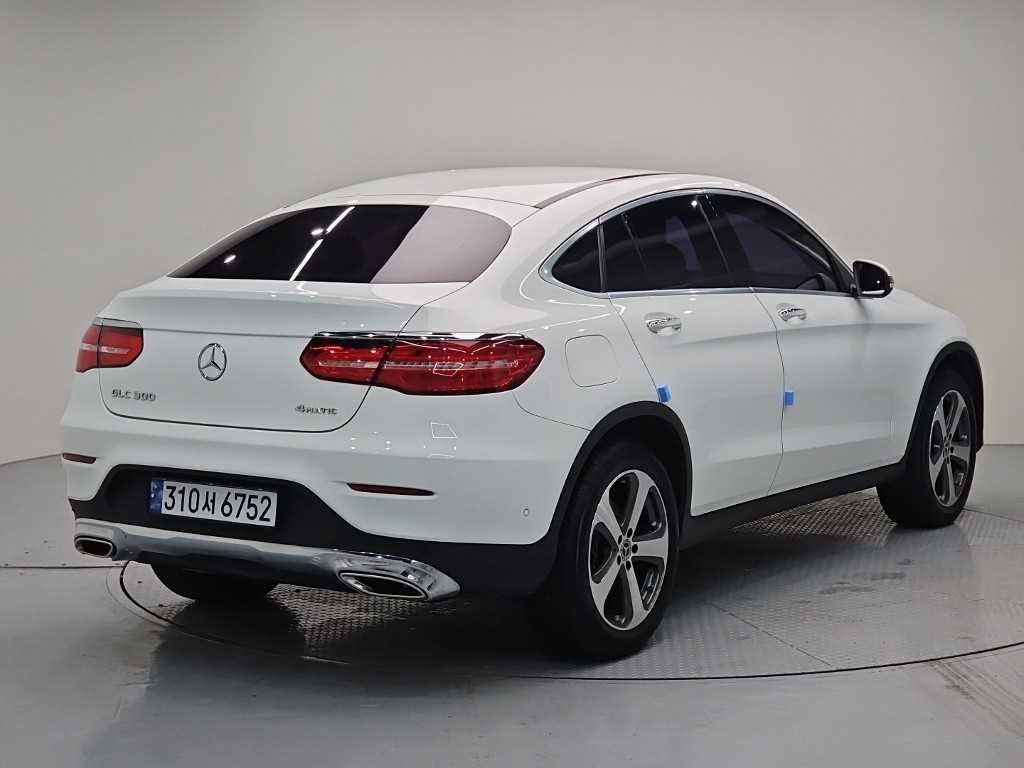 벤츠 GLC 클래스 GLC클래스 X253 GLC 300 4MATIC 쿠페 이미지 4
