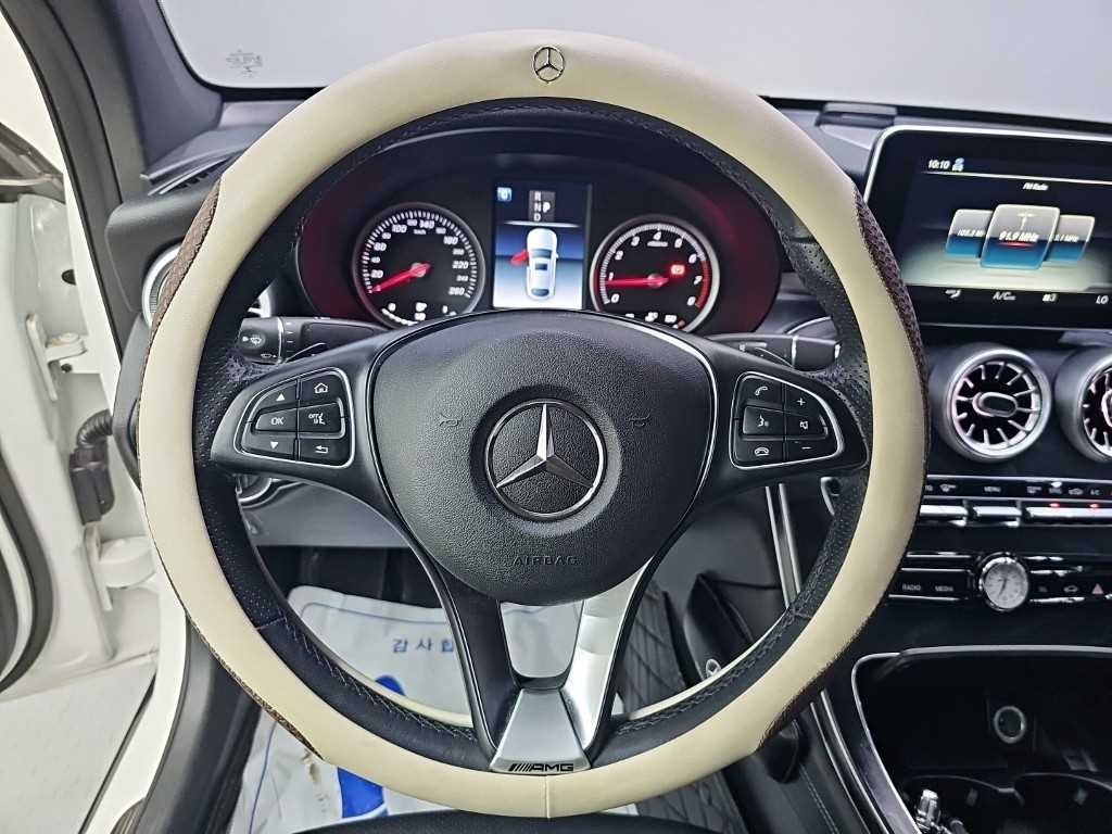 벤츠 GLC 클래스 GLC클래스 X253 GLC 300 4MATIC 쿠페 이미지 9