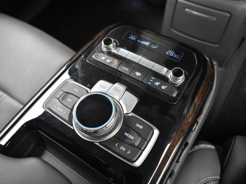 제네시스 G90 3.8 GDI AWD 럭셔리 이미지 16
