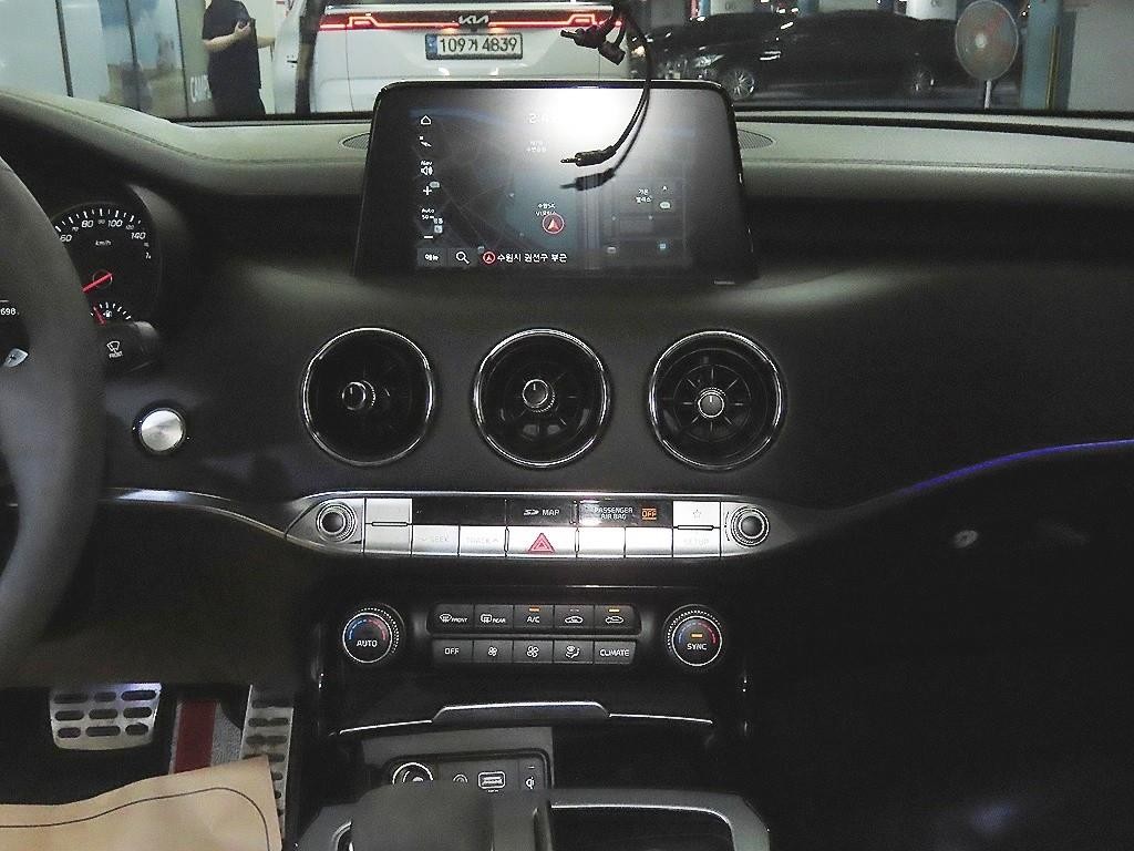 기아 스팅어 가솔린 3.3 터보 AWD GT 이미지 11