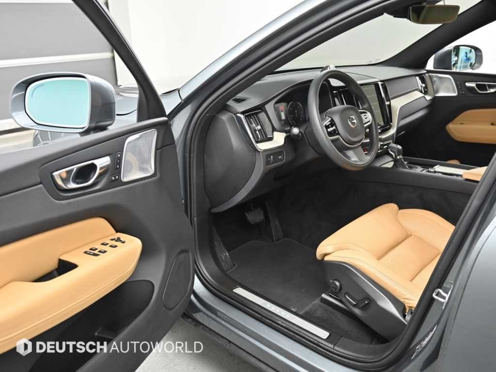 볼보 XC60 XC60(2세대) D4 AWD 인스크립션 이미지 11