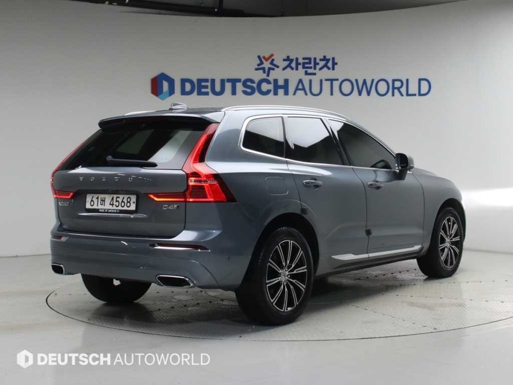 볼보 XC60 XC60(2세대) D4 AWD 인스크립션 이미지 2