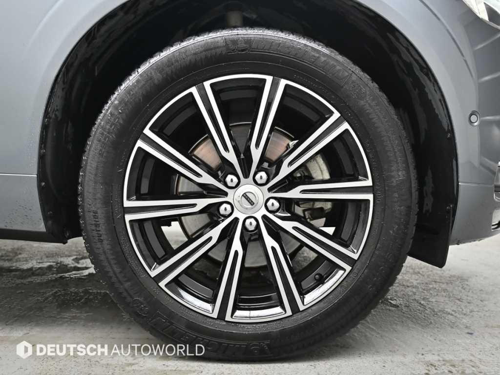볼보 XC60 XC60(2세대) D4 AWD 인스크립션 이미지 5