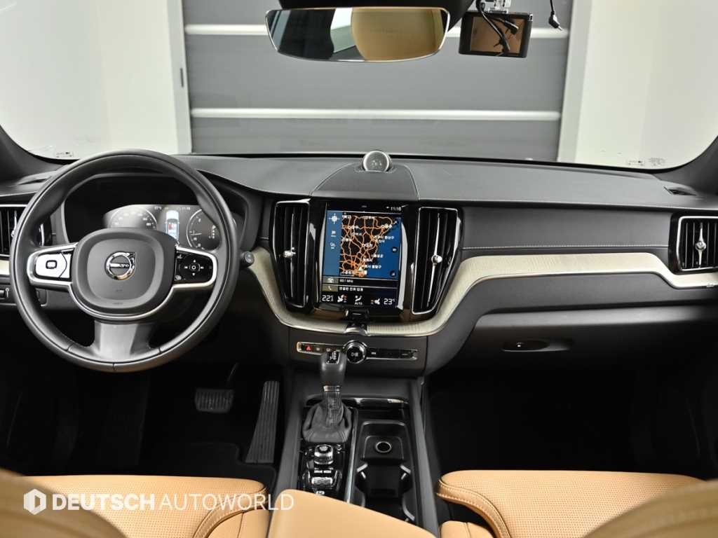 볼보 XC60 XC60(2세대) D4 AWD 인스크립션 이미지 7