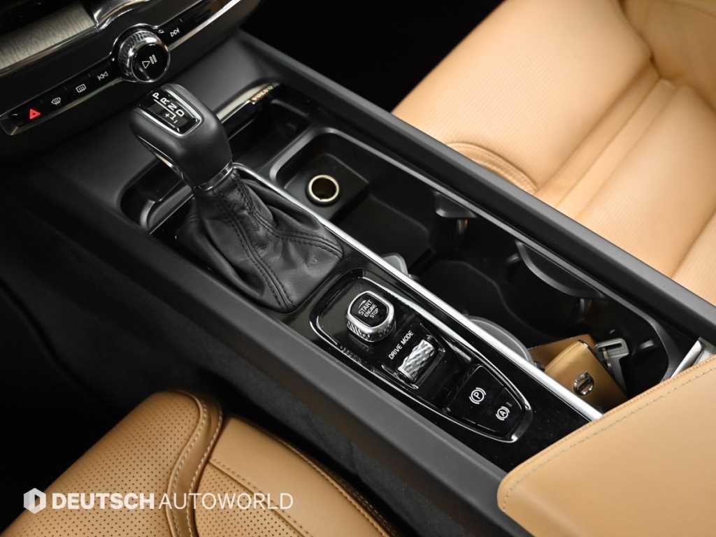 볼보 XC60 XC60(2세대) D4 AWD 인스크립션 이미지 9