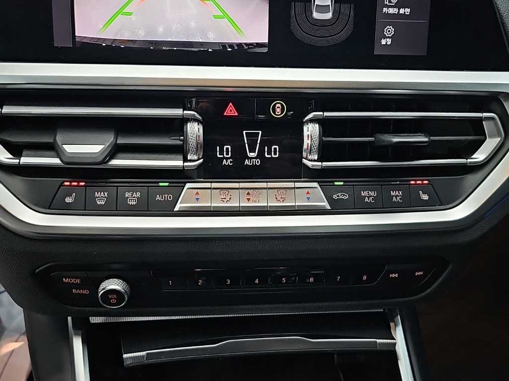 BMW 3시리즈 3시리즈 (G20) 330e M 스포츠 이미지 10