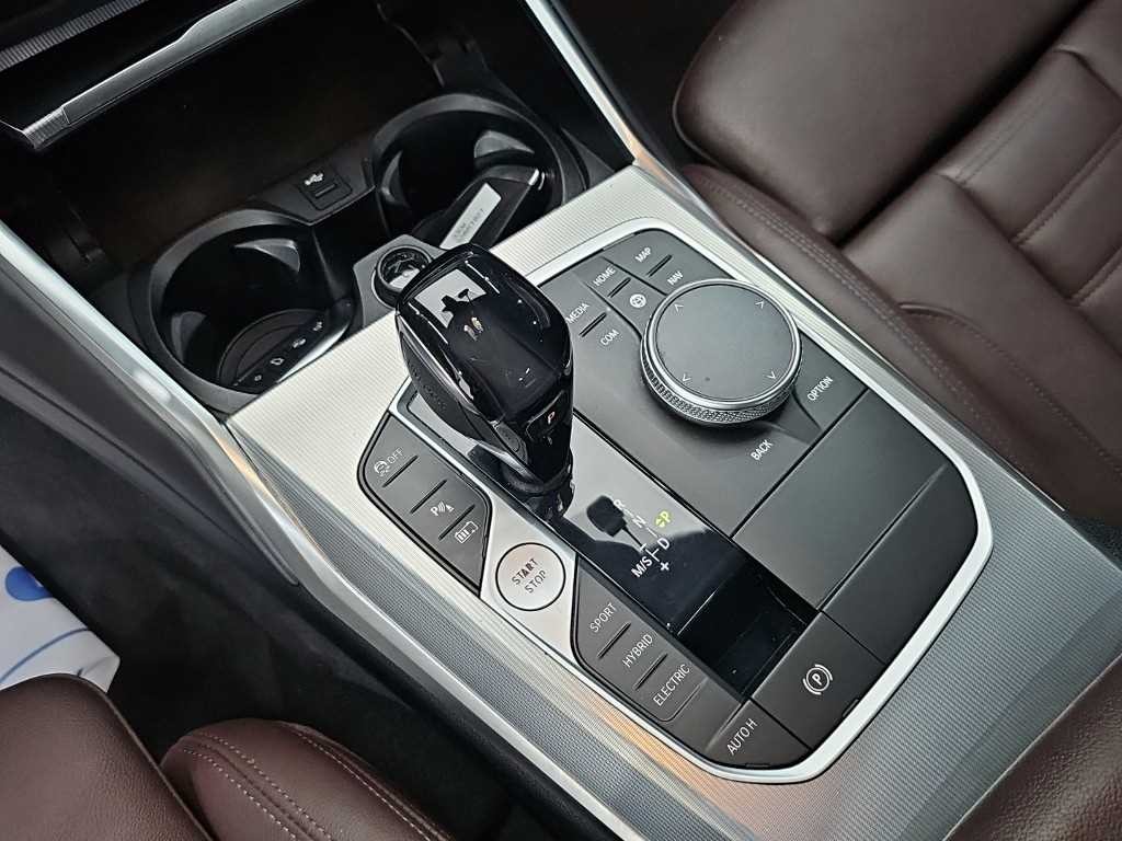 BMW 3시리즈 3시리즈 (G20) 330e M 스포츠 이미지 8