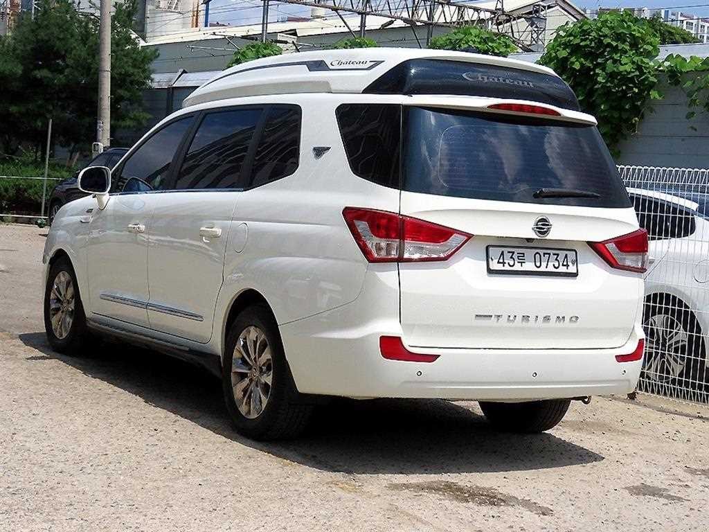 KG모빌리티(쌍용) 코란도 코란도투리스모 4WD 샤토 9인승 하이루프 이미지 3