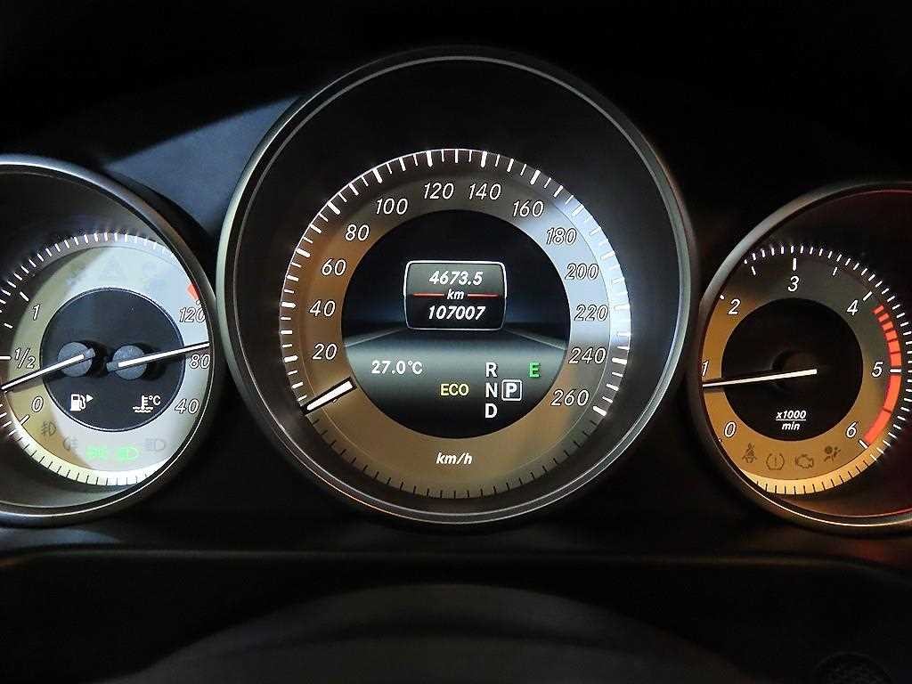 벤츠 E 클래스 E-클래스 W212 E220 블루텍 아방가르드 이미지 9