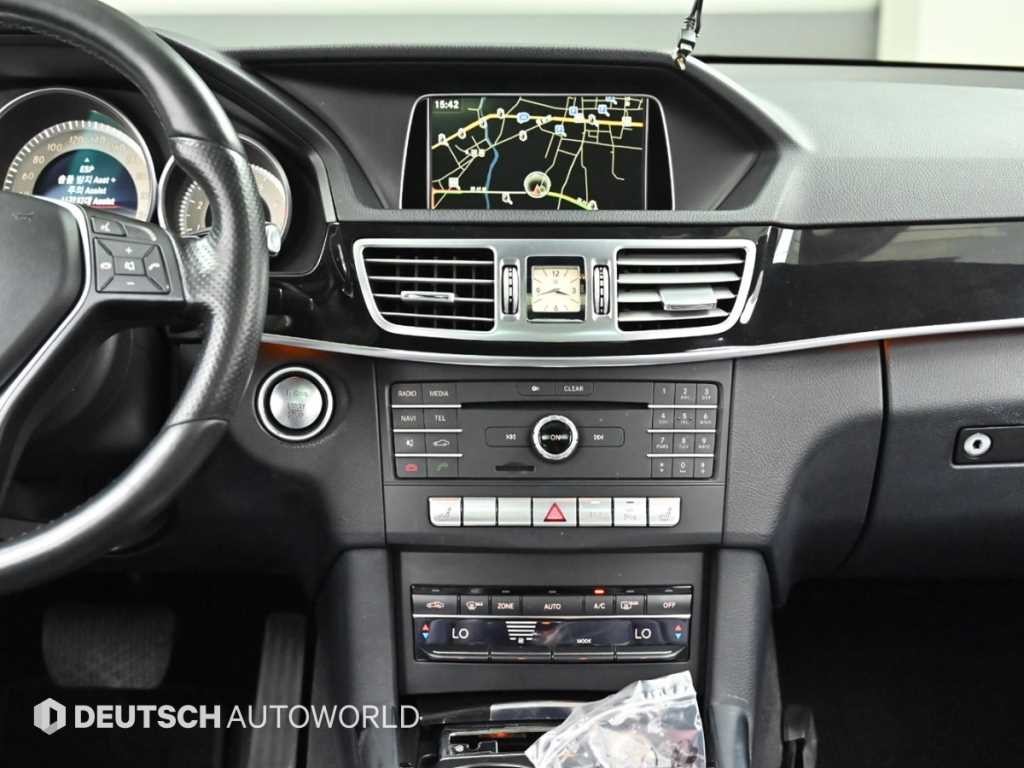벤츠 E 클래스 E-클래스 W212 E300 4MATIC 아방가르드 이미지 14