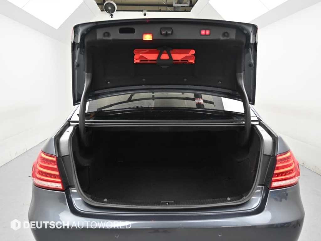 벤츠 E 클래스 E-클래스 W212 E300 4MATIC 아방가르드 이미지 19