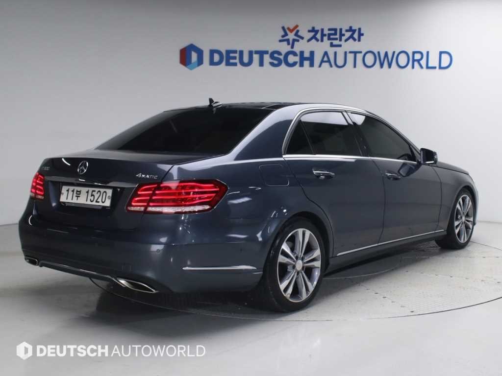 벤츠 E 클래스 E-클래스 W212 E300 4MATIC 아방가르드 이미지 2