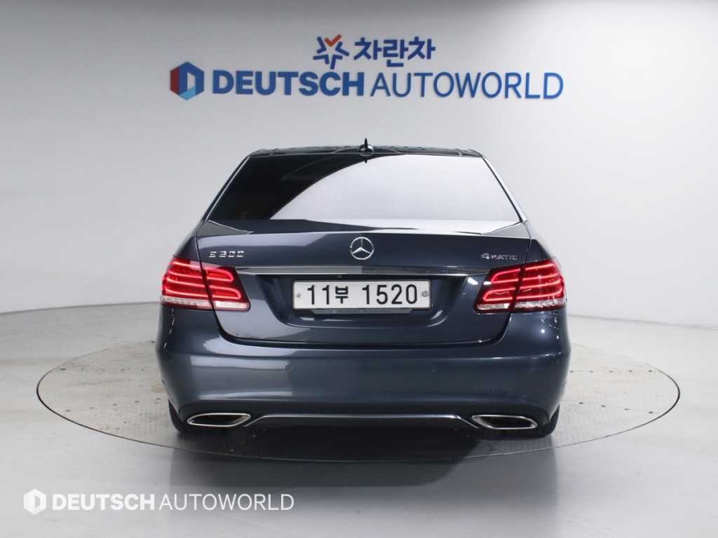 벤츠 E 클래스 E-클래스 W212 E300 4MATIC 아방가르드 이미지 4