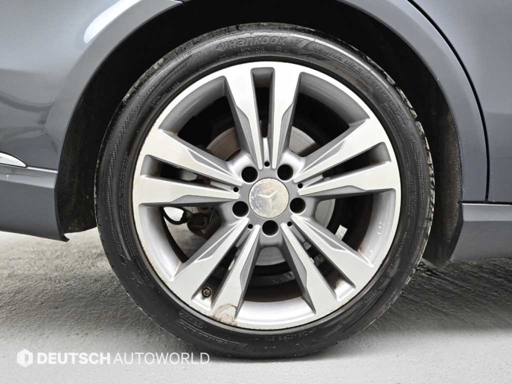 벤츠 E 클래스 E-클래스 W212 E300 4MATIC 아방가르드 이미지 5