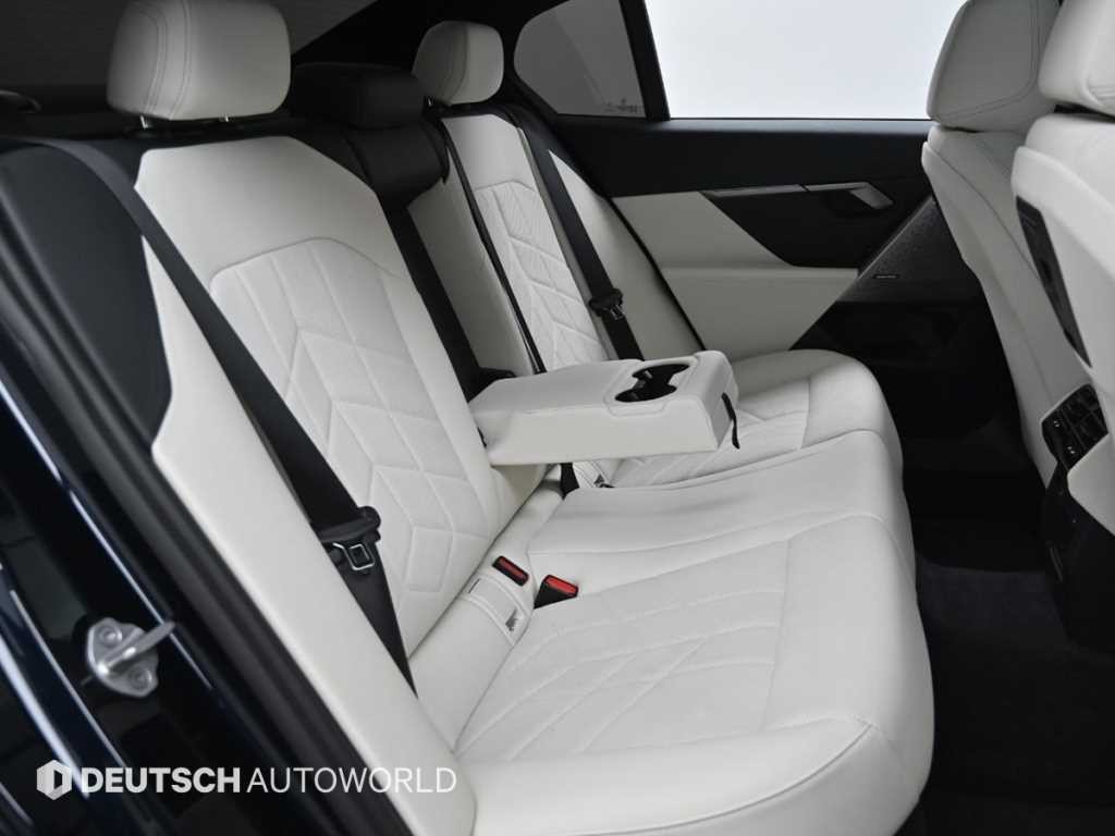 BMW 5시리즈 5시리즈 (G60) 520i M 스포츠 이미지 12