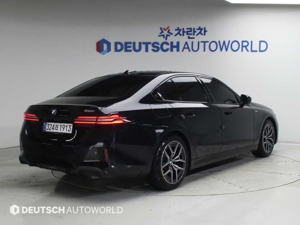 BMW 5시리즈 5시리즈 (G60) 520i M 스포츠 이미지 3
