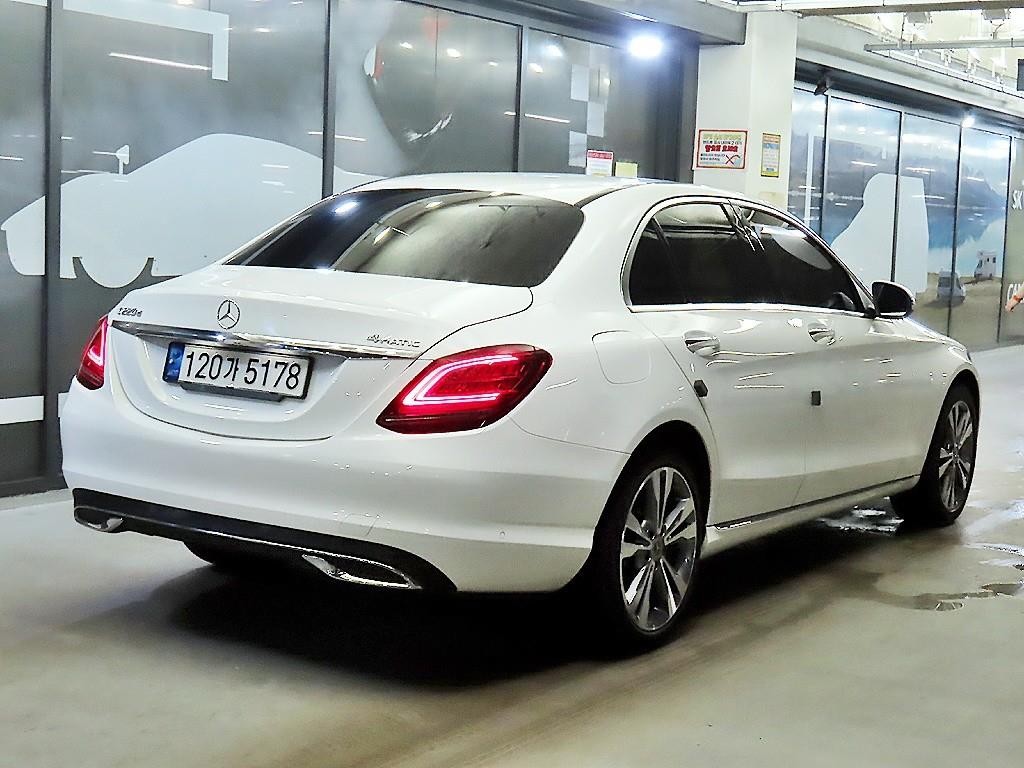 벤츠 C 클래스 C클래스 W205 C220 d 4MATIC 아방가르드 이미지 4