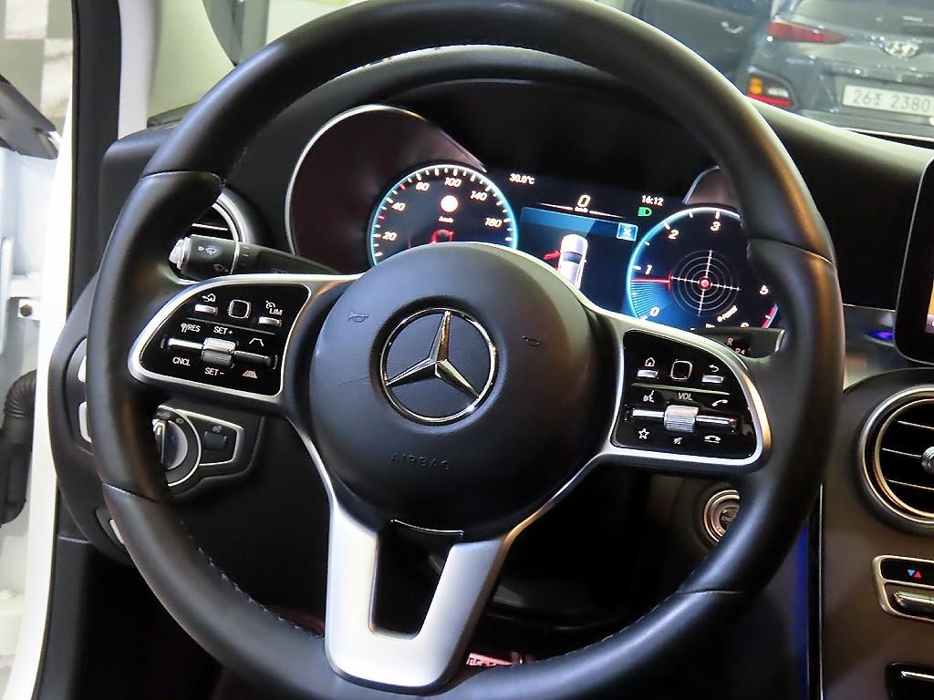 벤츠 C 클래스 C클래스 W205 C220 d 4MATIC 아방가르드 이미지 8