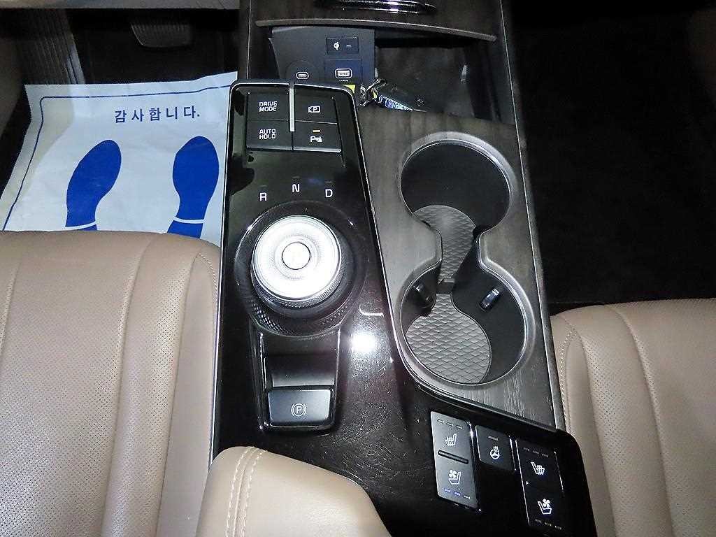 기아 K8 K8 하이브리드 노블레스 이미지 12