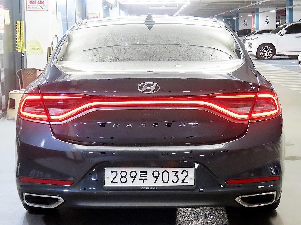 현대 그랜저 그랜저 IG 2.4 GDI 프리미엄 스페셜 이미지 5