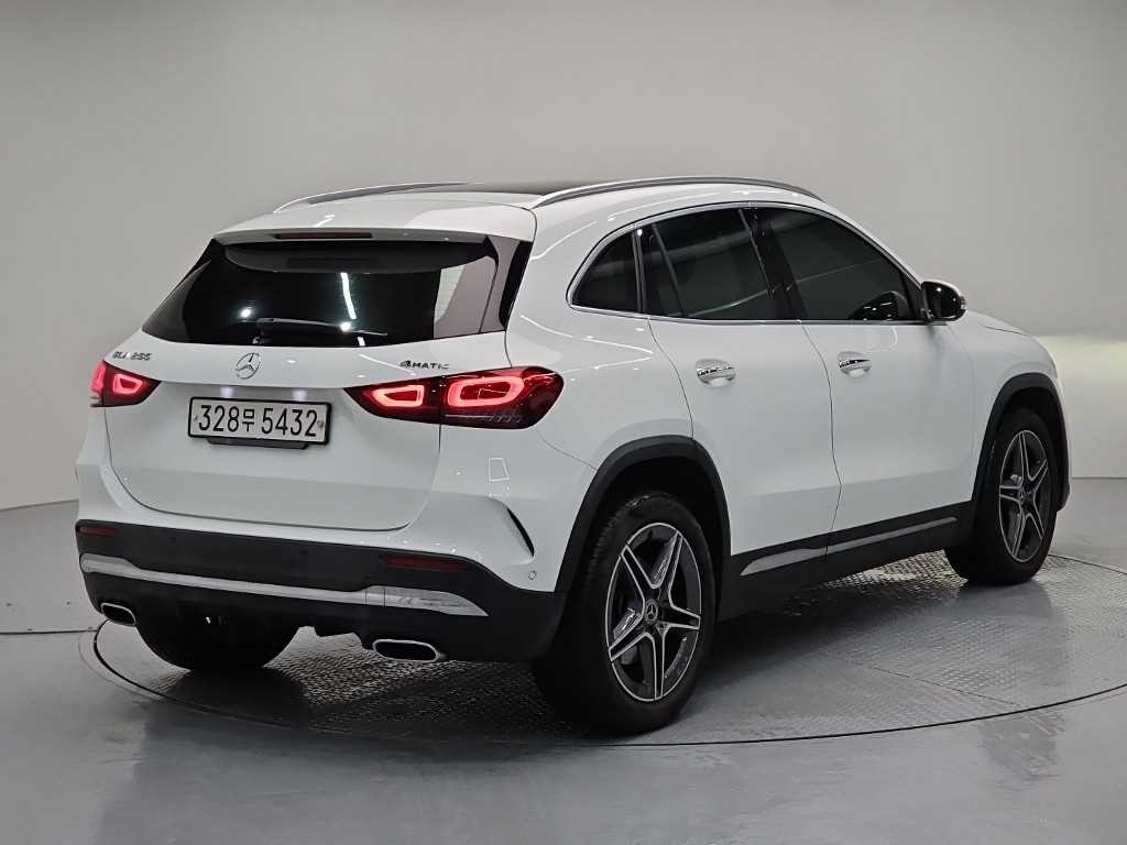 벤츠 GLA 클래스 GLA클래스 H247 GLA250 4MATIC 이미지 4