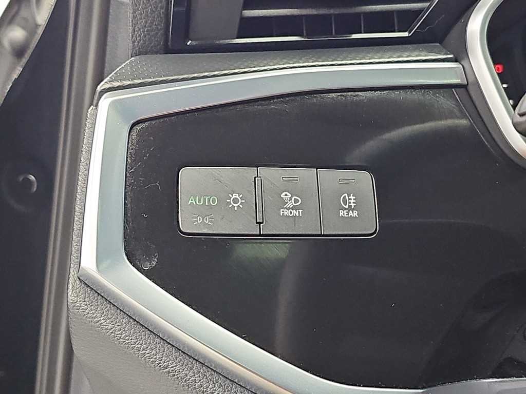 아우디 Q3 Q3 (F3) 35 TDI 스포트백 이미지 18